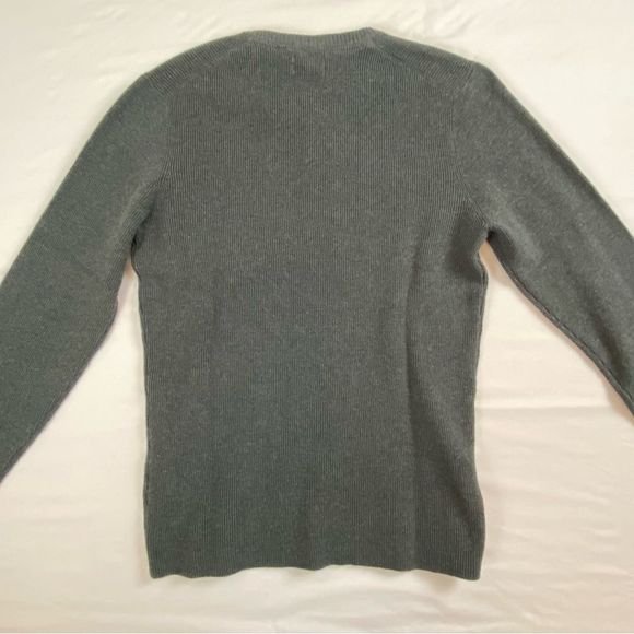 Par Simmons grey shirt - Picture 3 of 9